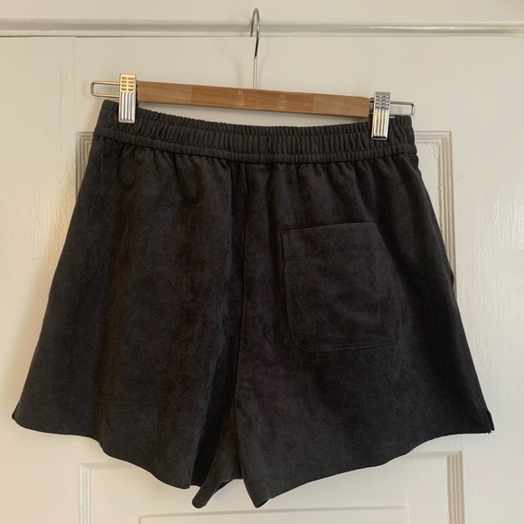 Aritzia Wilfred Free Vegan Leather Suede Shorts - Picture 2 of 6